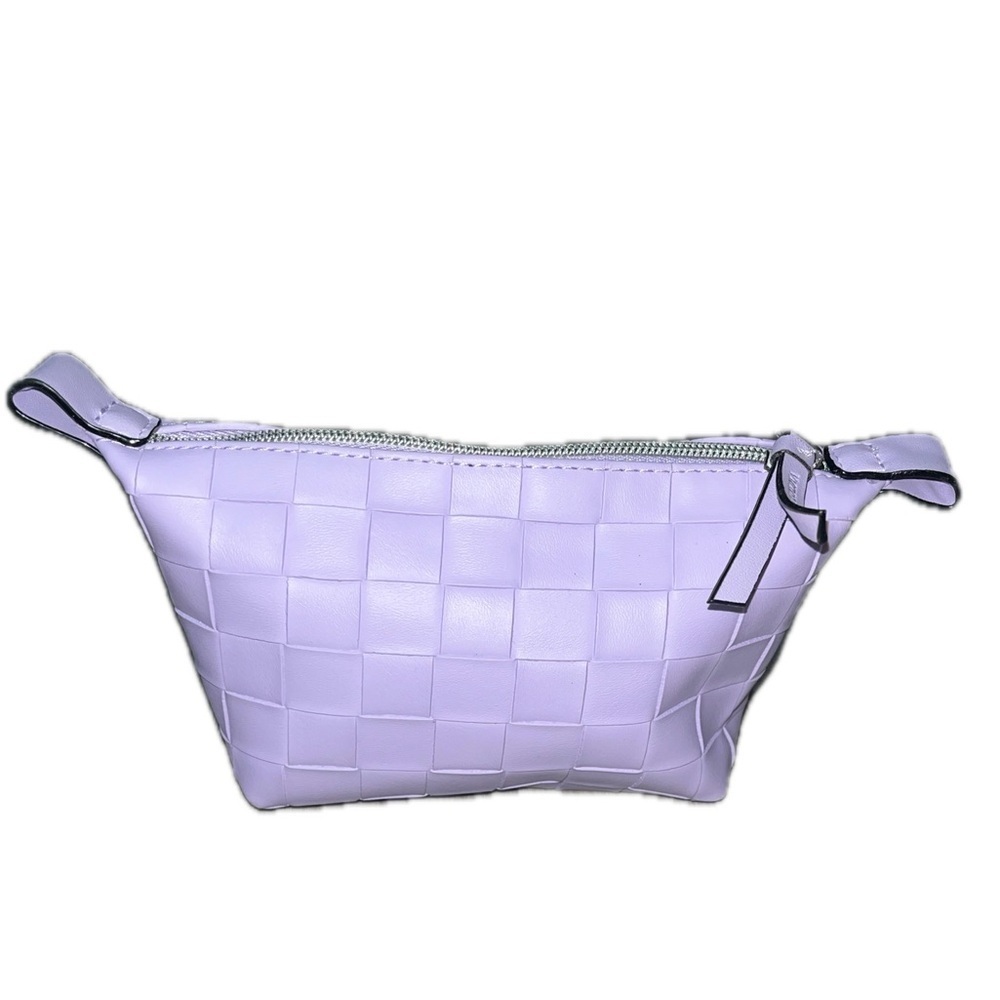 Victoria Secret Elegant Lavender Woven Women's Zip Bag